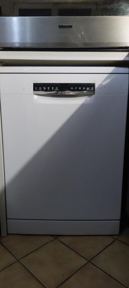 image client 1 Lave vaisselle Bosch SMS4EMW01F Série 4 pose libre