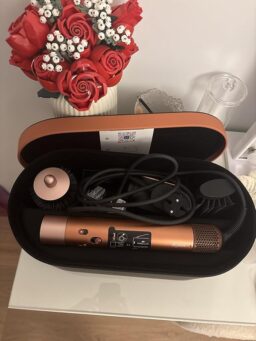 image client 1 Outil Coiffage Multifonction Dyson Airwrap I.d. Moderne
