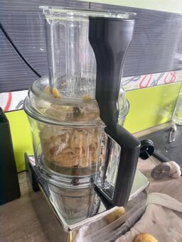 image client 1 Robot cuisine multifonction Magimix chrome CS 4200 XL