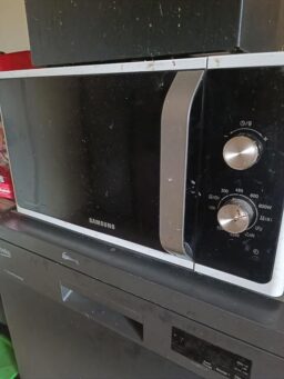image client 1 Micro ondes Solo Samsung Ms23k3614aw