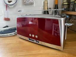 image client 1 Grille pain Russell Hobbs Luna Rouge Inox 23250 56