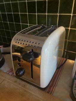 image client 1 Grille pain Russell Hobbs 23311 56 Victory