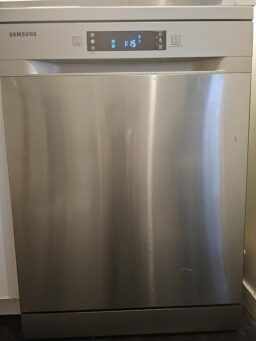 image client 1 Lave vaisselle Samsung DW60M6040FS autonome performant pratique