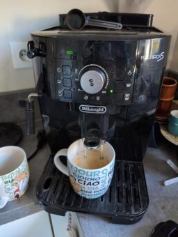 image client 10 Machine espresso automatique De'longhi Magnifica S Perfetto Ecam11.112.b