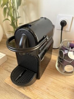 image client 10 Machine À Café Automatique À Capsules Nespresso Inissia En80.b
