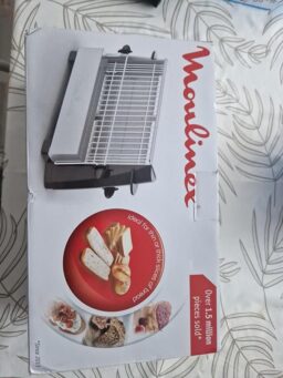 image client 10 Grille pain Moulinex A1545310 compact efficace pratique quotidien