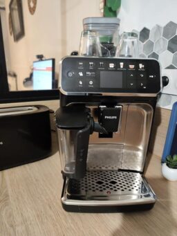image client 10 Expresso Broyeur Philips Ep5544-50 Série 5500