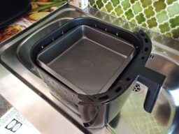 image client 10 Friteuse sans Huile Russell Hobbs Air Fryer XXL 8L