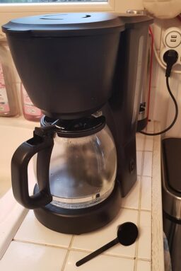 image client 2 Cafetière électrique amazon basics machine à café filtre 10 tasses