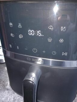 image client 2 Friteuse sans Huile Bosch Air Fryer Série 4 XL MAF462C0