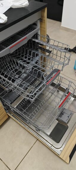image client 2 Lave vaisselle Bosch Smv4hvx45e Série 4 intégrable