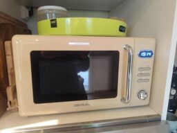 image client 2 Micro ondes Cecotec Proclean 3010 Retro Vert