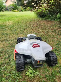 image client 2 Robot tondeuse Mammotion Luba 3 Awd 1500