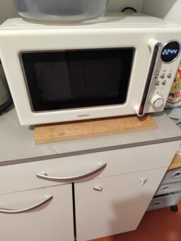image client 2 Micro ondes Rétro MEDION MD15000