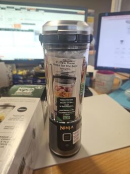 image client 2 Blender portable Ninja BC151EUBK pour smoothies et shakes
