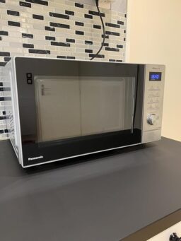 image client 2 Four À Micro Ondes Solo Panasonic Nn Sd36QsepG