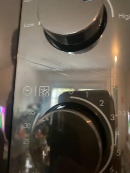 image client 3 Four Micro Ondes Candy Idea CMW20SMW