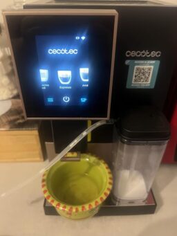 image client 3 Machine à café superautomatique Cecotec Cremmaet Compactccino Connected