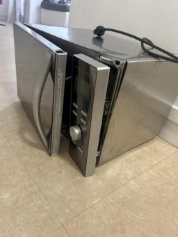 image client 3 Micro Ondes avec Gril Cecotec ProClean 6110