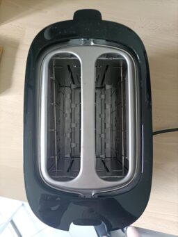 image client 3 Grille pain Philips HD2581-90 pour un petit déjeuner réussi