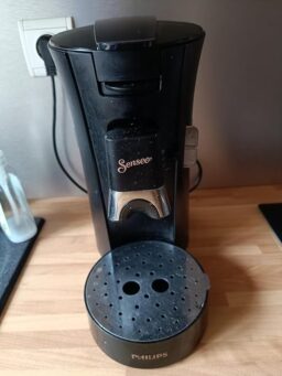image client 4 Machine à café à dosettes Philips Senseo CSA240-61