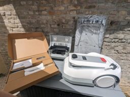 image client 5 Robot tondeuse Ecovacs Goat G1 800 autonome innovant
