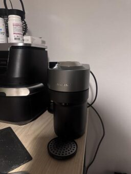 image client 5 Machine à café espresso Nespresso Krups Vertuo Pop+