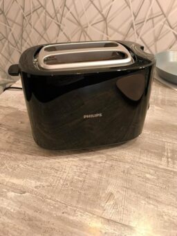 image client 5 Grille pain Philips HD2581-90 pour un petit déjeuner réussi