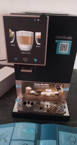 image client 6 Machine à café superautomatique Cecotec Cremmaet Compactccino Connected