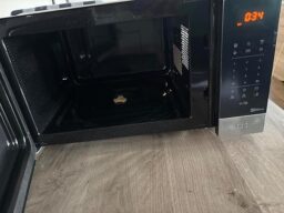 image client 6 Micro Ondes avec Gril Cecotec ProClean 6110
