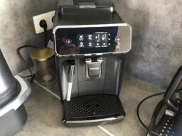 image client 6 Machine à espresso Philips EP2220-10 automatique avec broyeur