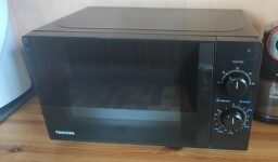 image client 7 Micro Ondes Toshiba MW2 MM20P(BK)