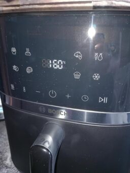 image client 8 Friteuse sans Huile Bosch Air Fryer Série 4 XL MAF462C0