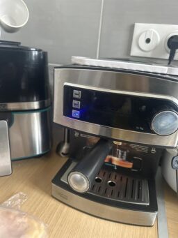 image client 8 Machine à café expresso Cecotec Power Espresso 20 Barista Pro