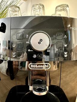 image client 8 Machine espresso automatique De'longhi Magnifica S Perfetto Ecam11.112.b