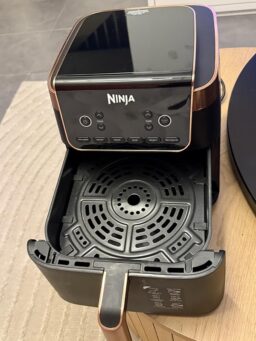 image client 8 Friteuse sans Huile NINJA Air Fryer MAX PRO AF180EUCP