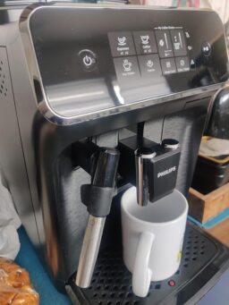 image client 8 Machine à espresso Philips EP2220-10 automatique avec broyeur