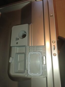 image client 9 Lave vaisselle compact Comfee Td602e w modèle autonome pratique