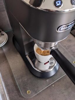 image client 9 Machine à expresso Delonghi Dedica Style EC685.m