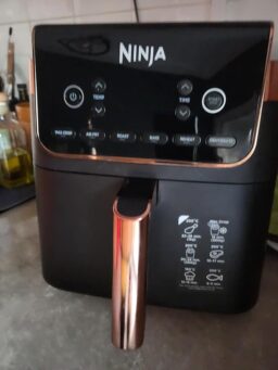 image client 9 Friteuse sans Huile NINJA Air Fryer MAX PRO AF180EUCP