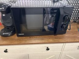 image client 9 Micro Ondes Toshiba MW2 MM20P(BK)