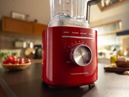 Image du fabricant 2 du KitchenAid Pure Power Blender rouge