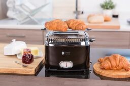 Image du fabricant 2 du Russell Hobbs Grille Pain Retro noir