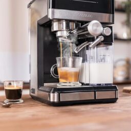 Image du fabricant 5 du Cecotec power espresso 20 touch