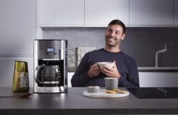Image du fabricant 7 du Russell Hobbs Geo Inox Gris